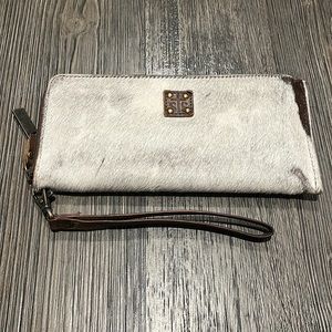 STS Ranchwear Classic Cowhide Clutch